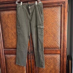 Well Worn Men's Forest Green Cargo Pants